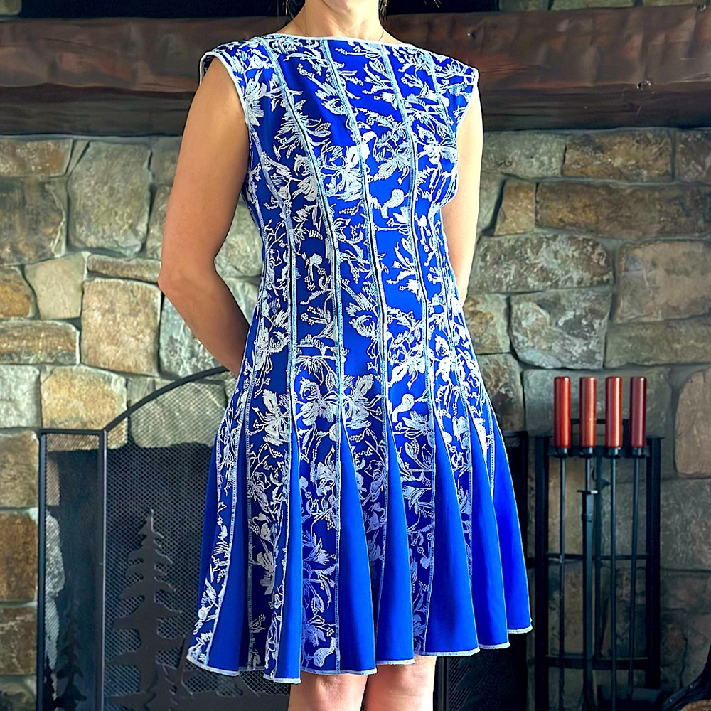 TADASHI SHOJI Embroidered Pleated Dress, Blue & White - Sz.S
❗️Only Worn Once❗️